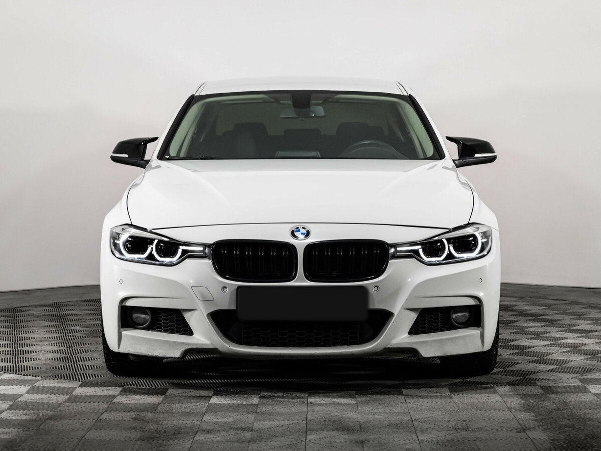 BMW 3 серии 2016 года с пробегом. Фото: #1