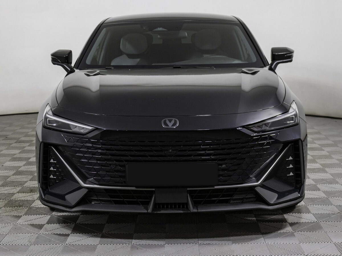 Changan UNI-V 2023 года с пробегом. Фото: #1