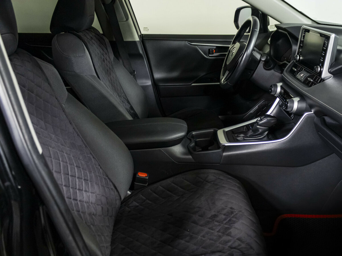 Toyota RAV4 2020 года с пробегом. Фото: #7