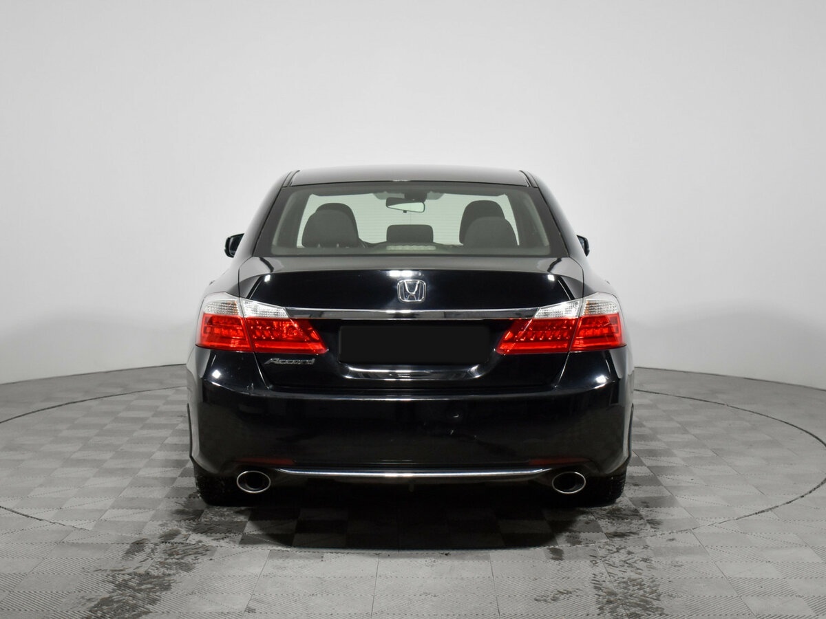 Honda Accord 2013 года с пробегом. Фото: #5