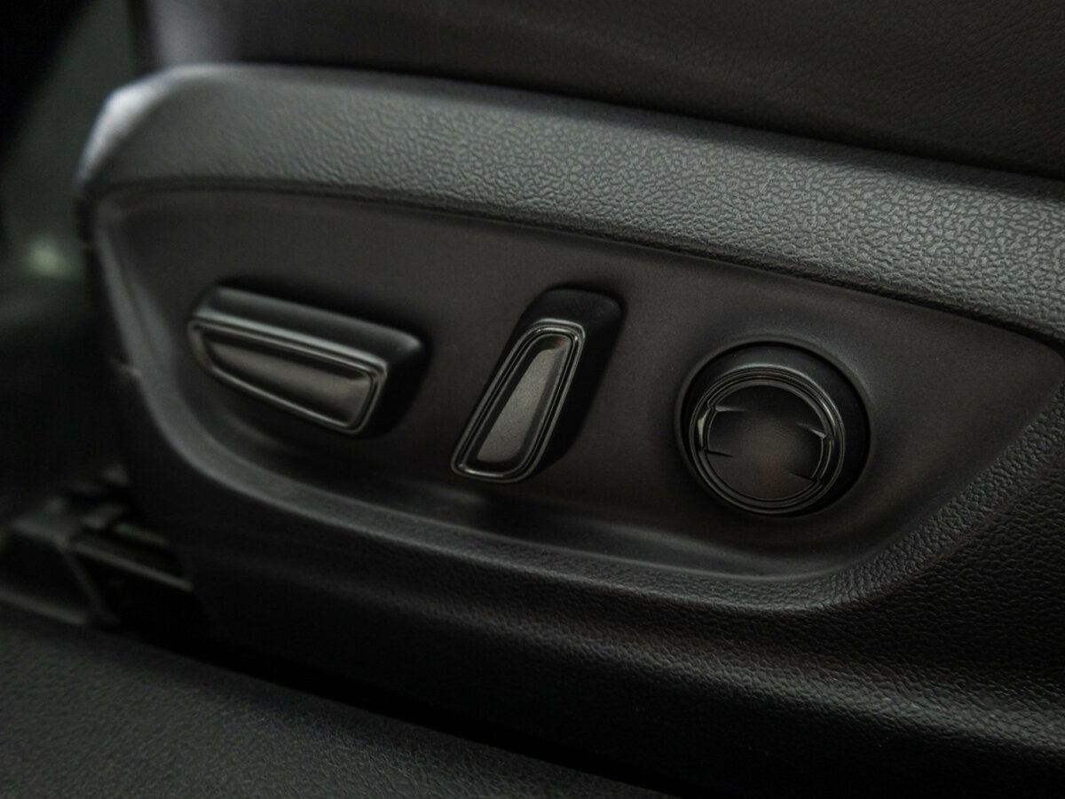 Toyota Camry 2020 года с пробегом. Фото: #17