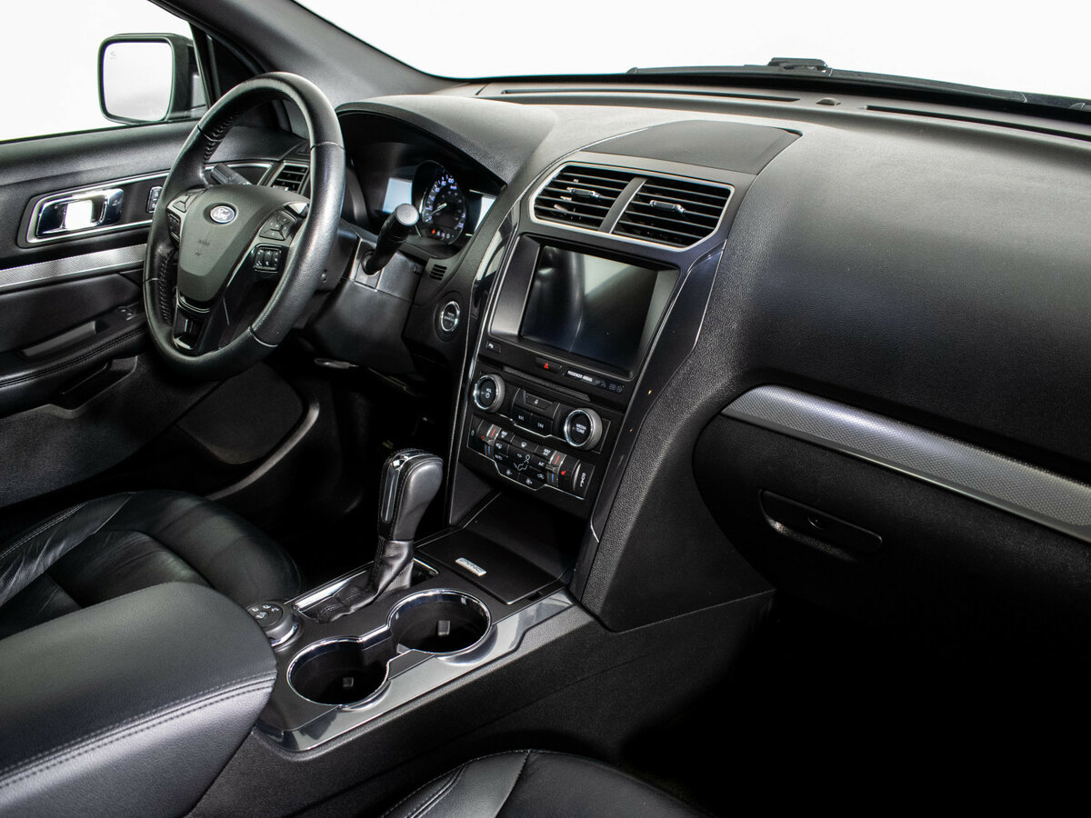 Ford Explorer 2018 года с пробегом. Фото: #10