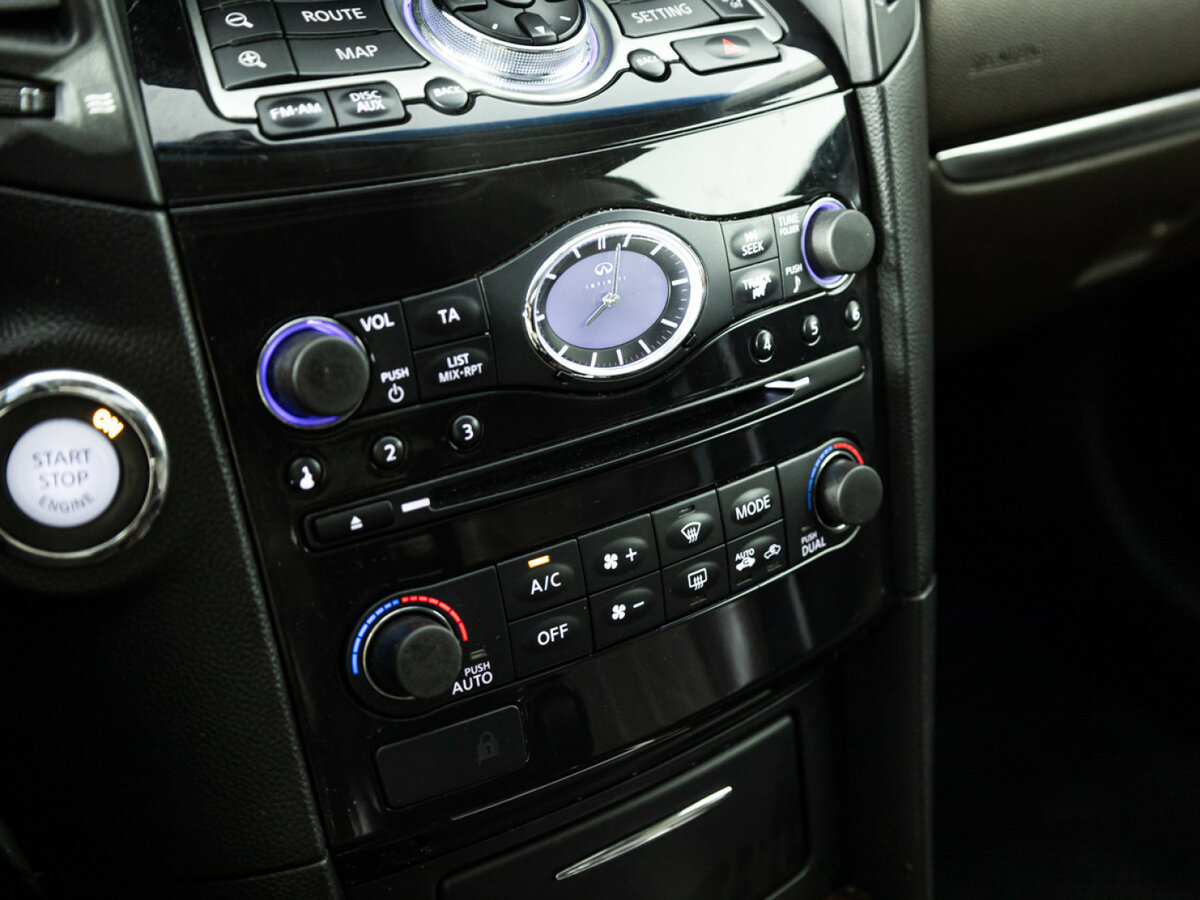 Infiniti FX 2012 года с пробегом. Фото: #18