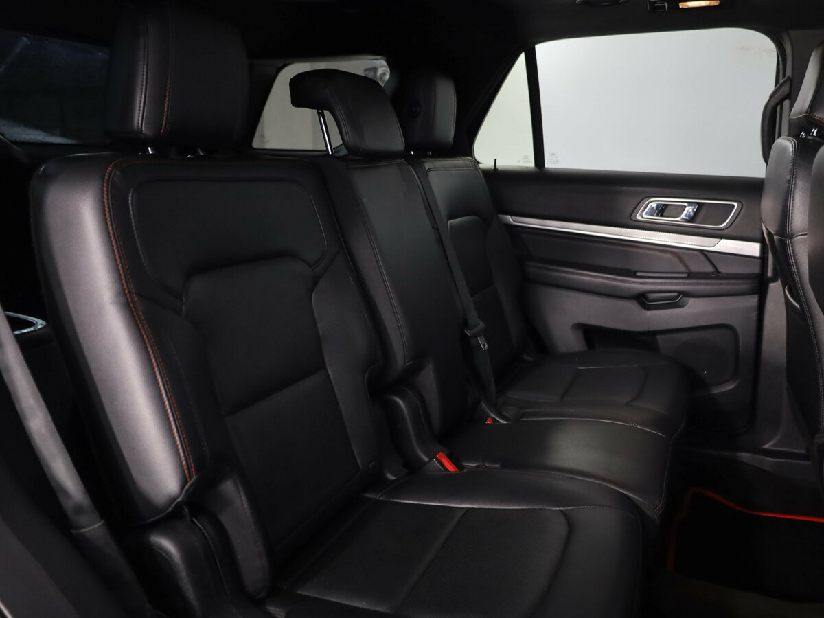 Ford Explorer 2015 года с пробегом. Фото: #20