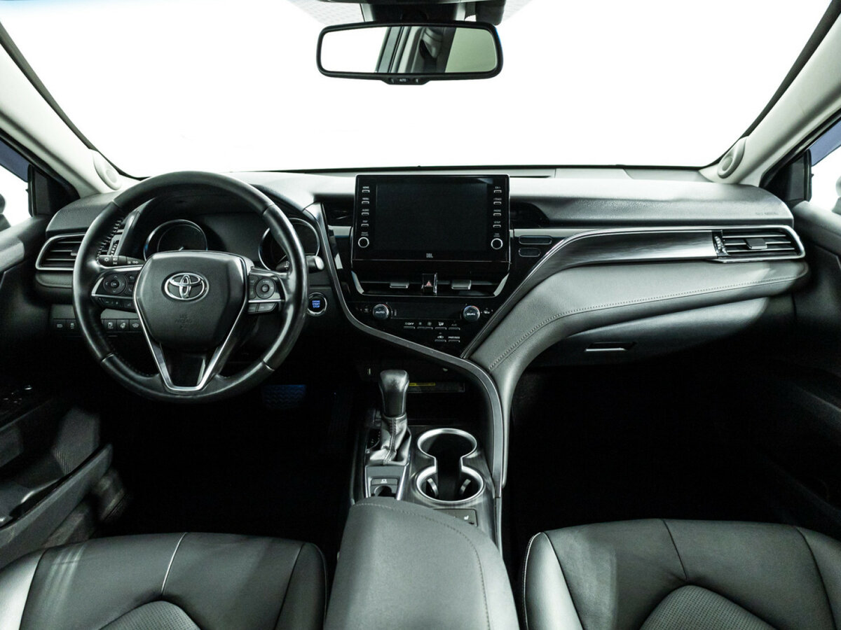 Toyota Camry 2021 года с пробегом. Фото: #12