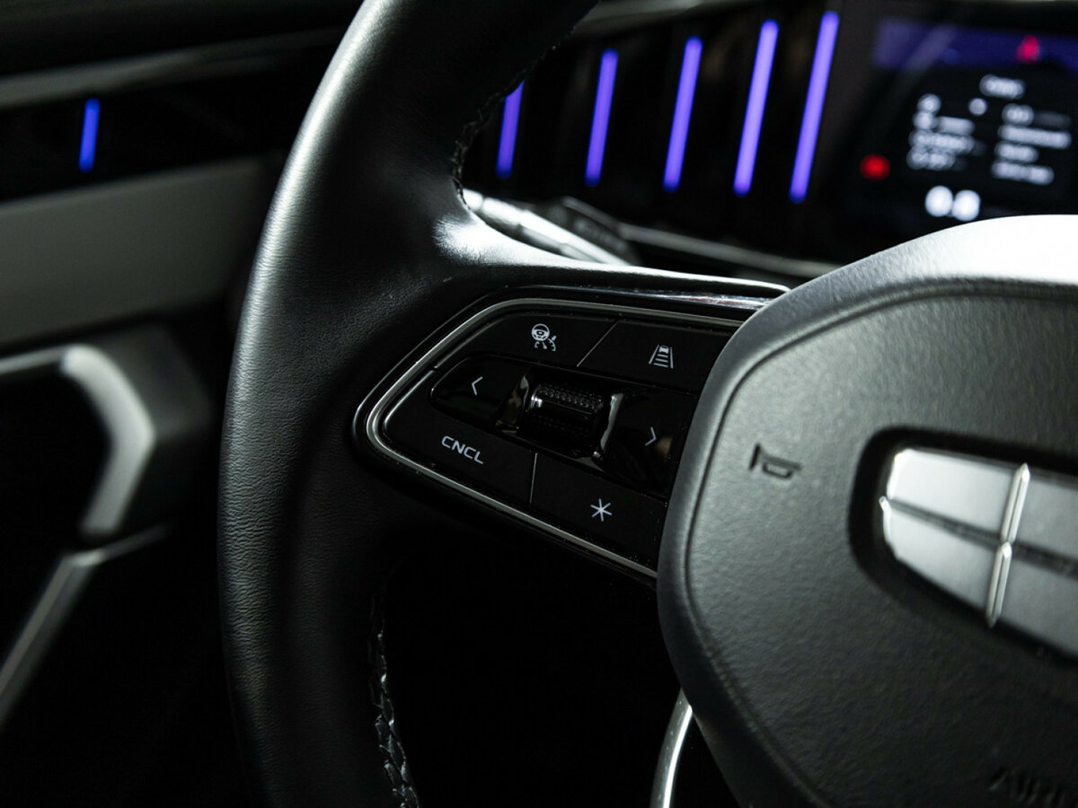 Geely Atlas 2024 года с пробегом. Фото: #18