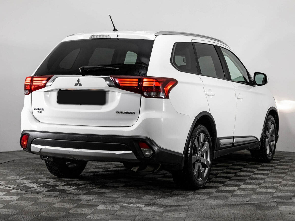Mitsubishi Outlander 2016 года с пробегом. Фото: #3