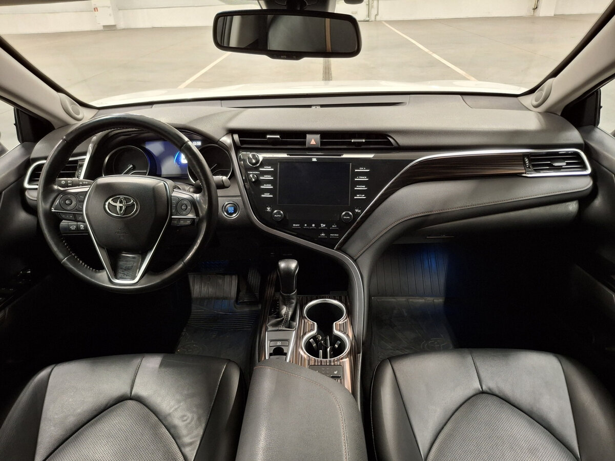 Toyota Camry 2020 года с пробегом. Фото: #13