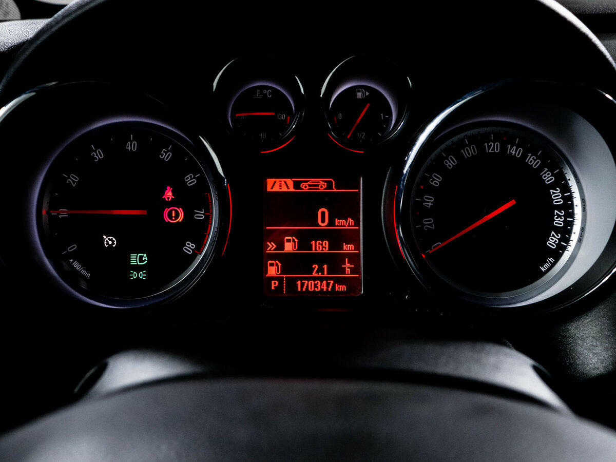 Opel Astra 2013 года с пробегом. Фото: #8