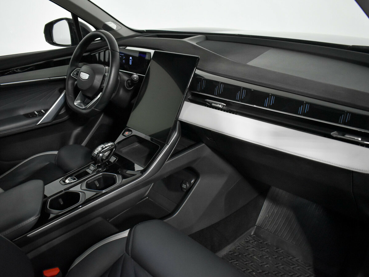 Geely Atlas 2024 года с пробегом. Фото: #11