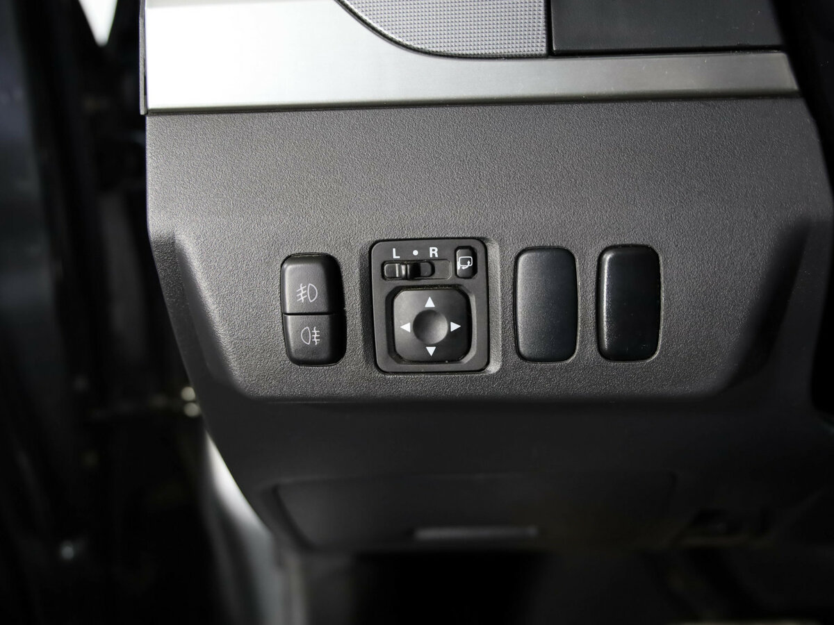 Mitsubishi Pajero 2015 года с пробегом. Фото: #15