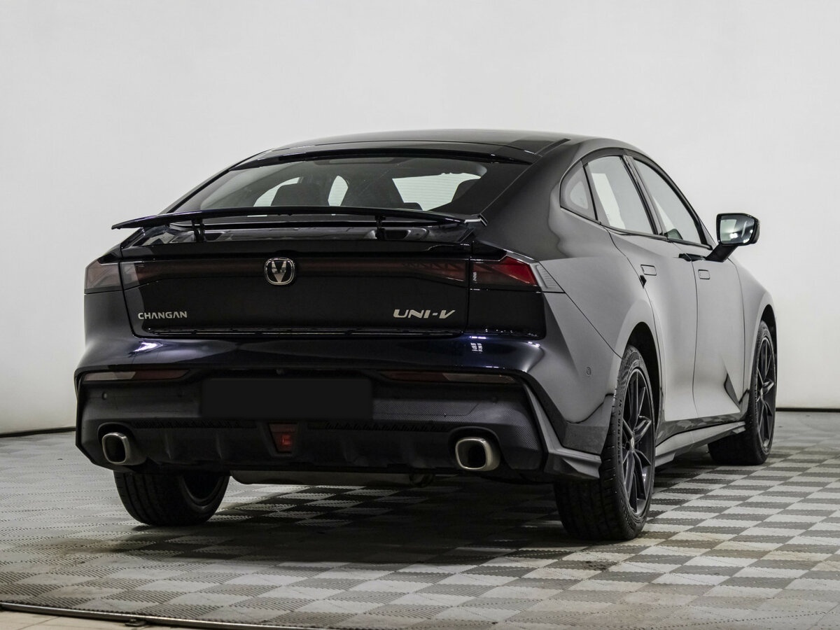 Changan UNI-V 2024 года с пробегом. Фото: #3