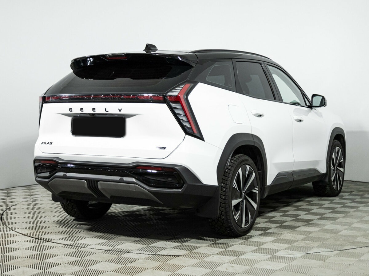 Geely Atlas 2024 года с пробегом. Фото: #3