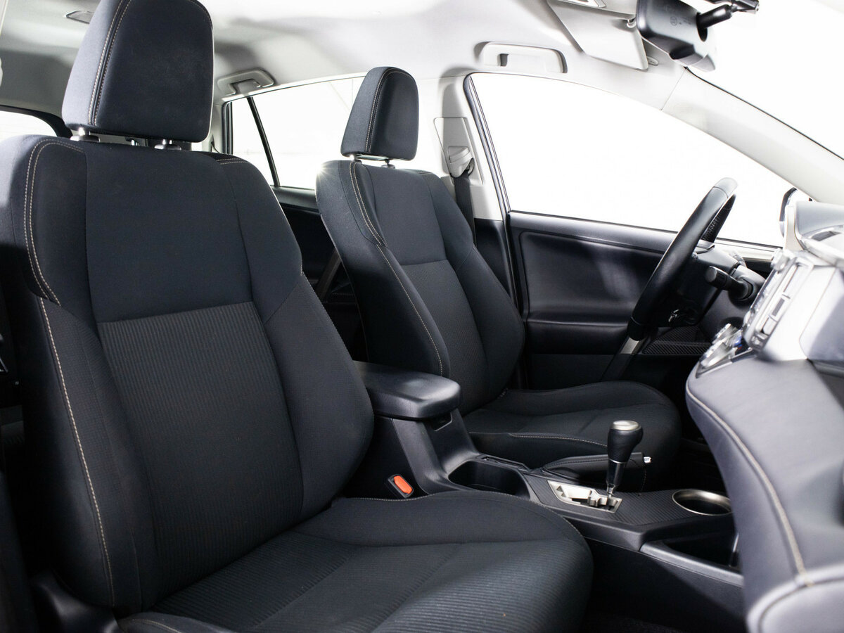 Toyota RAV4 2013 года с пробегом. Фото: #13